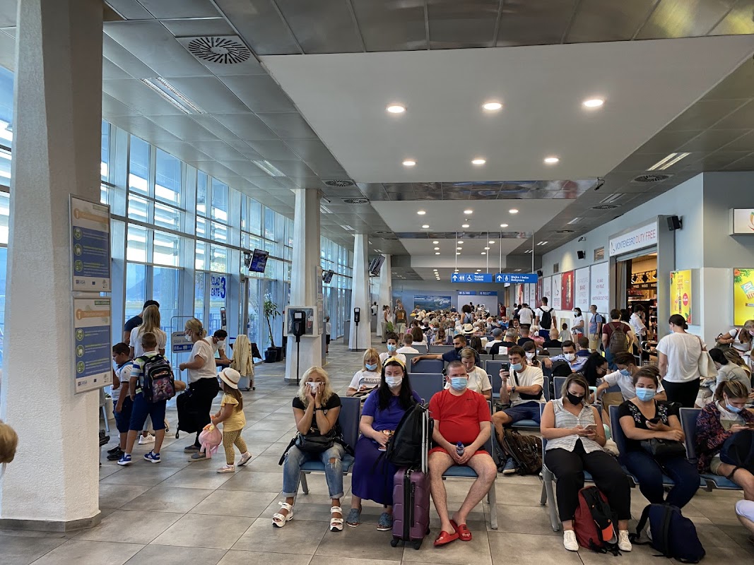 Air Montenegro Business Lounge TIV