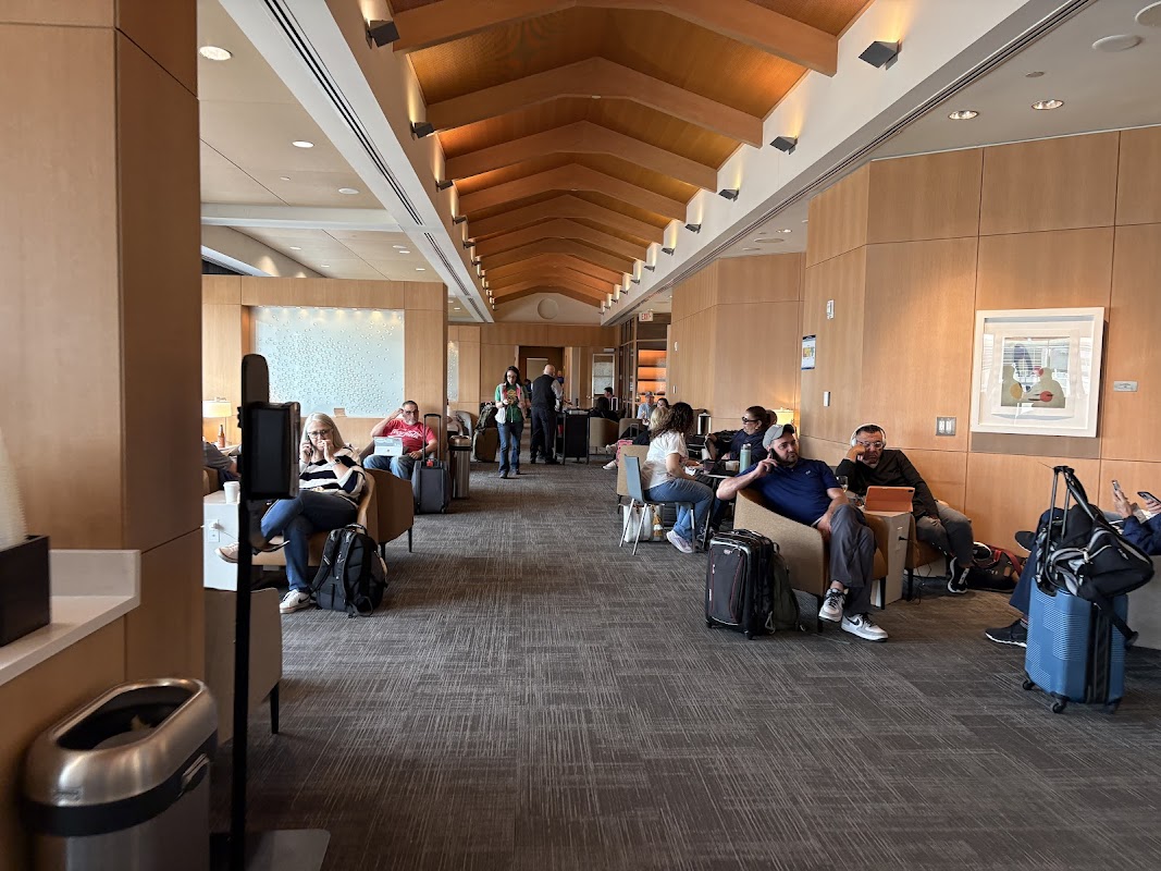 American Airlines Admirals Club DFW (Terminal B)