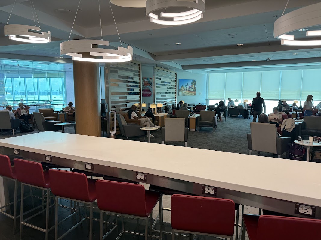 American Airlines Admirals Club Las Vegas