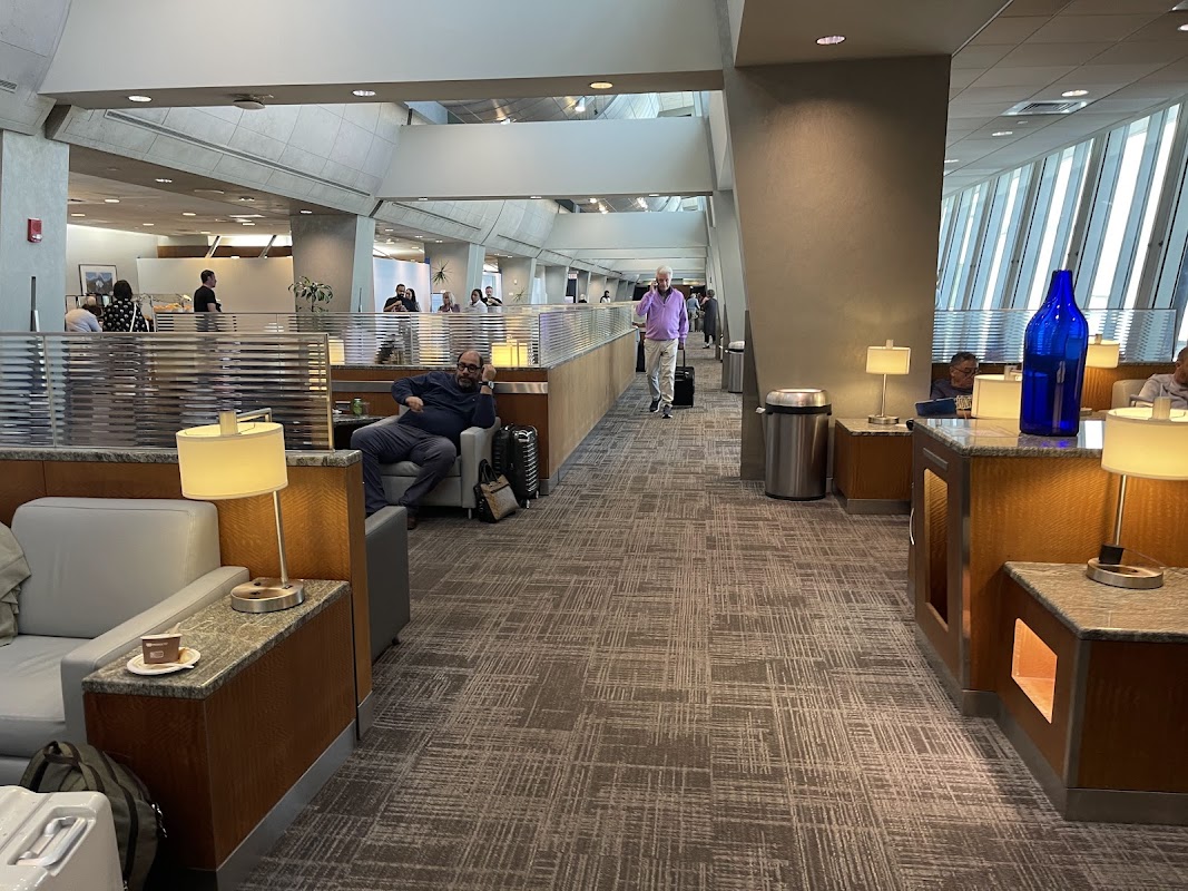 American Airlines Admirals Club PHL (Terminal B/C)