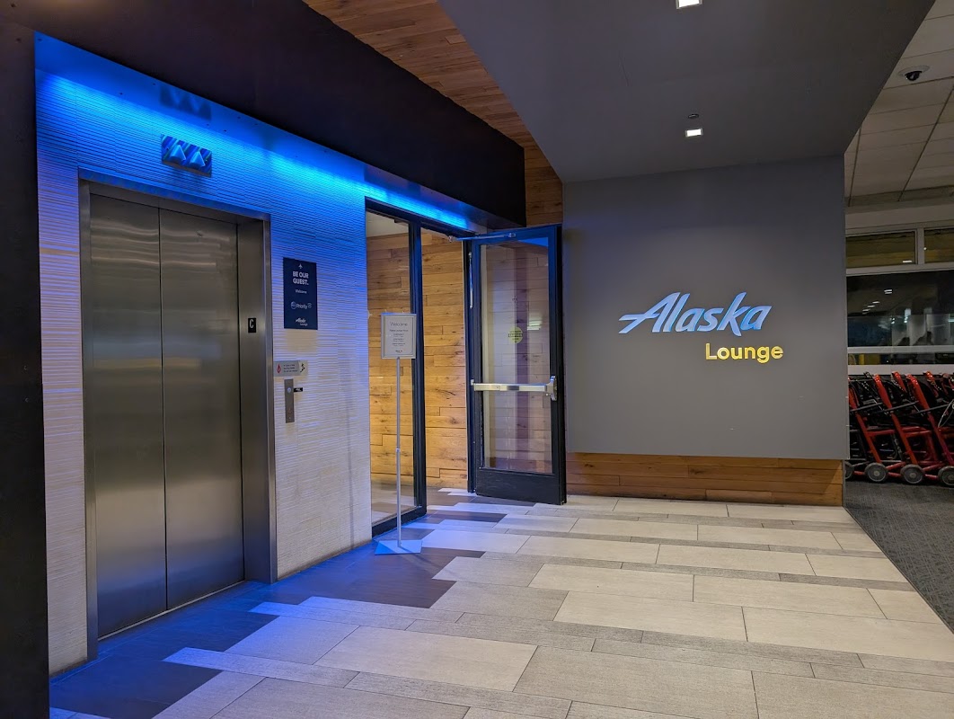 Alaska Lounge SEA (Concourse C)