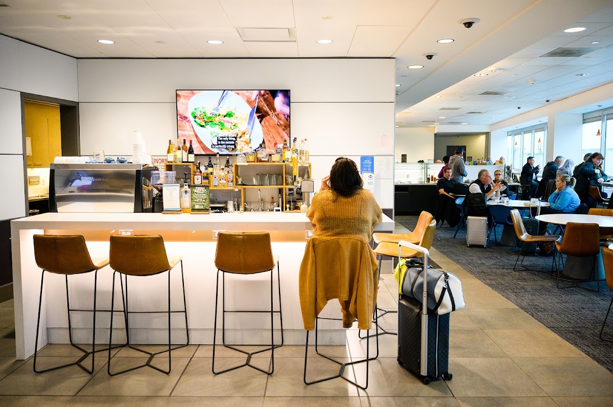 Alaska Lounge PDX (Concourse C)