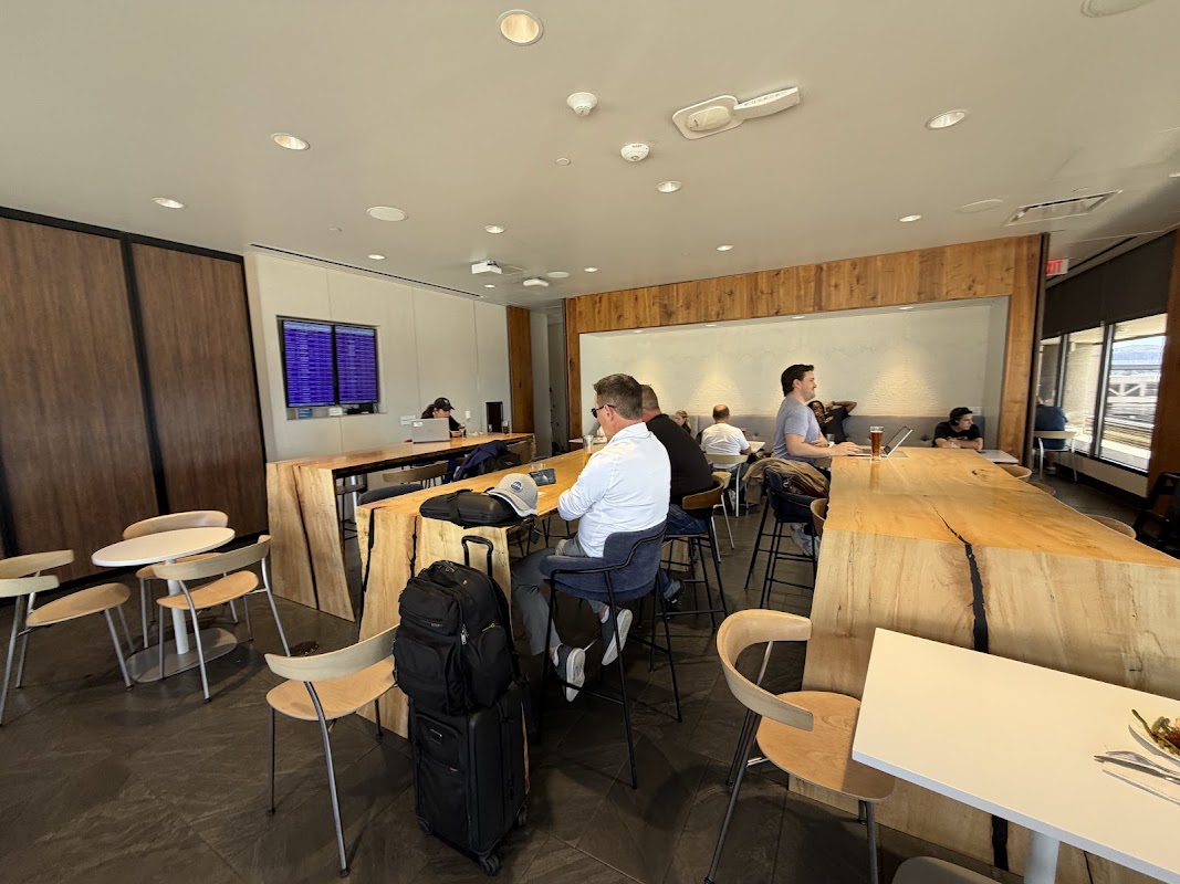 Phoenix Sky Harbor Centurion Lounge