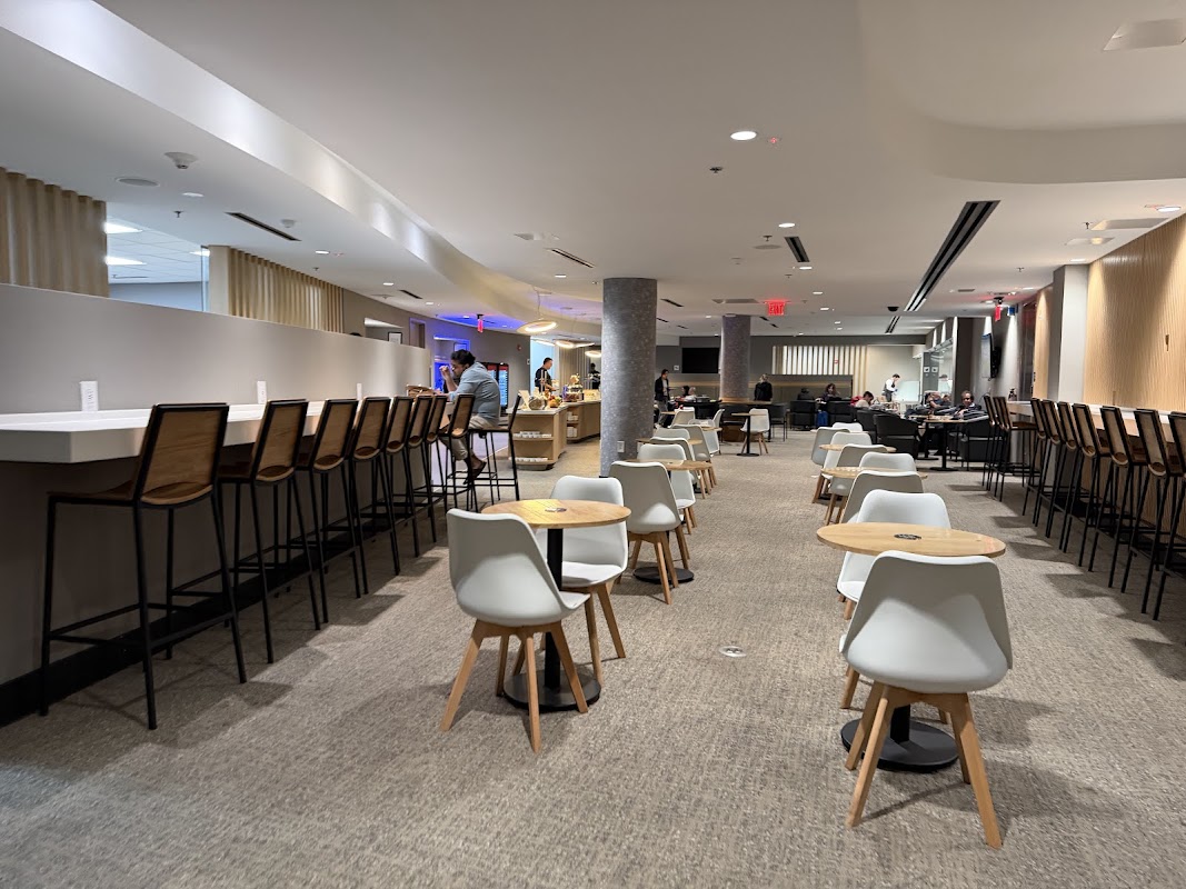 Avianca / TAP Portugal Lounge