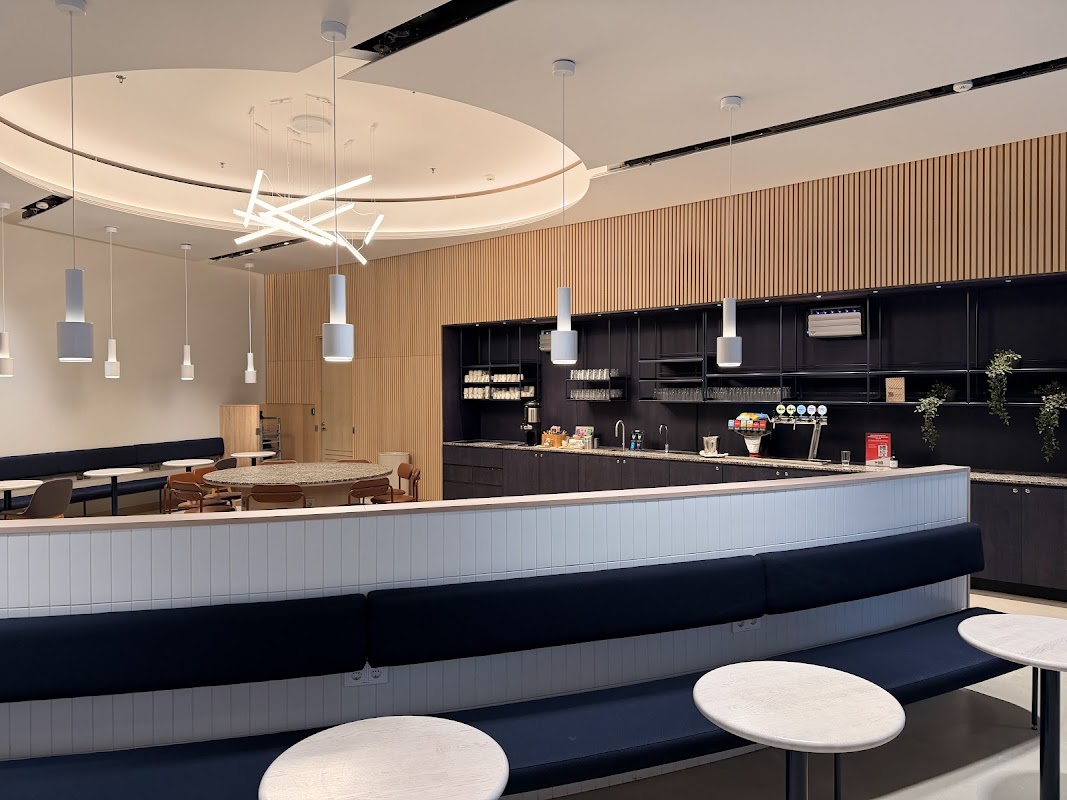 Finnair Plus Lounge KAO