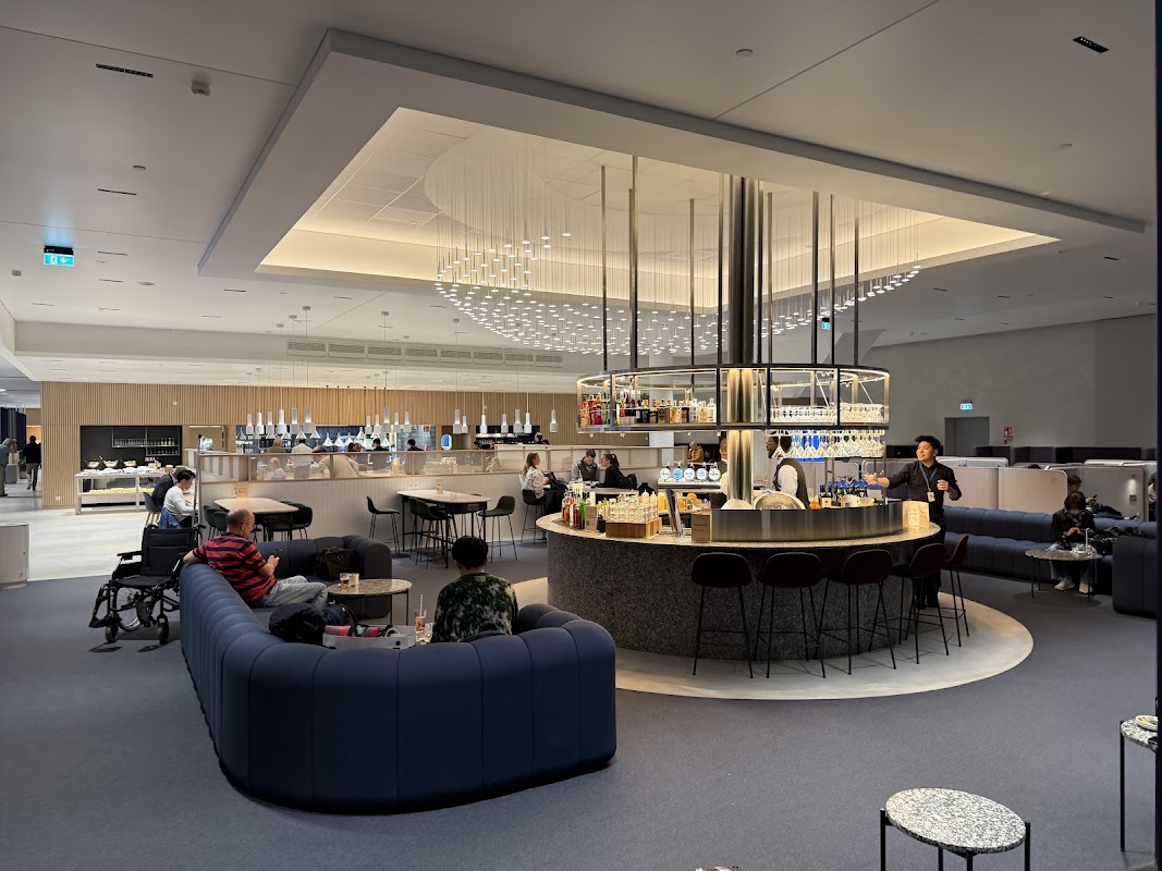 Finnair Business Lounge TKU