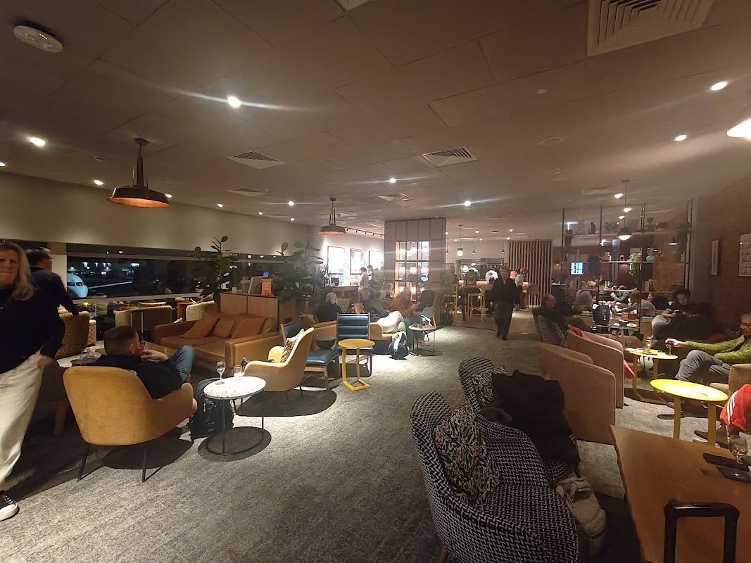 Club Aspire Lounge T3