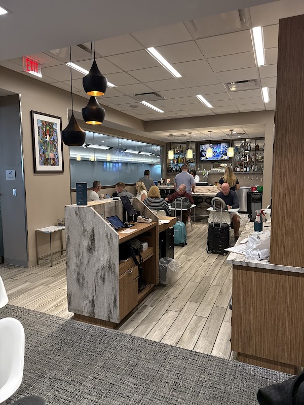 Escape Lounge CVG