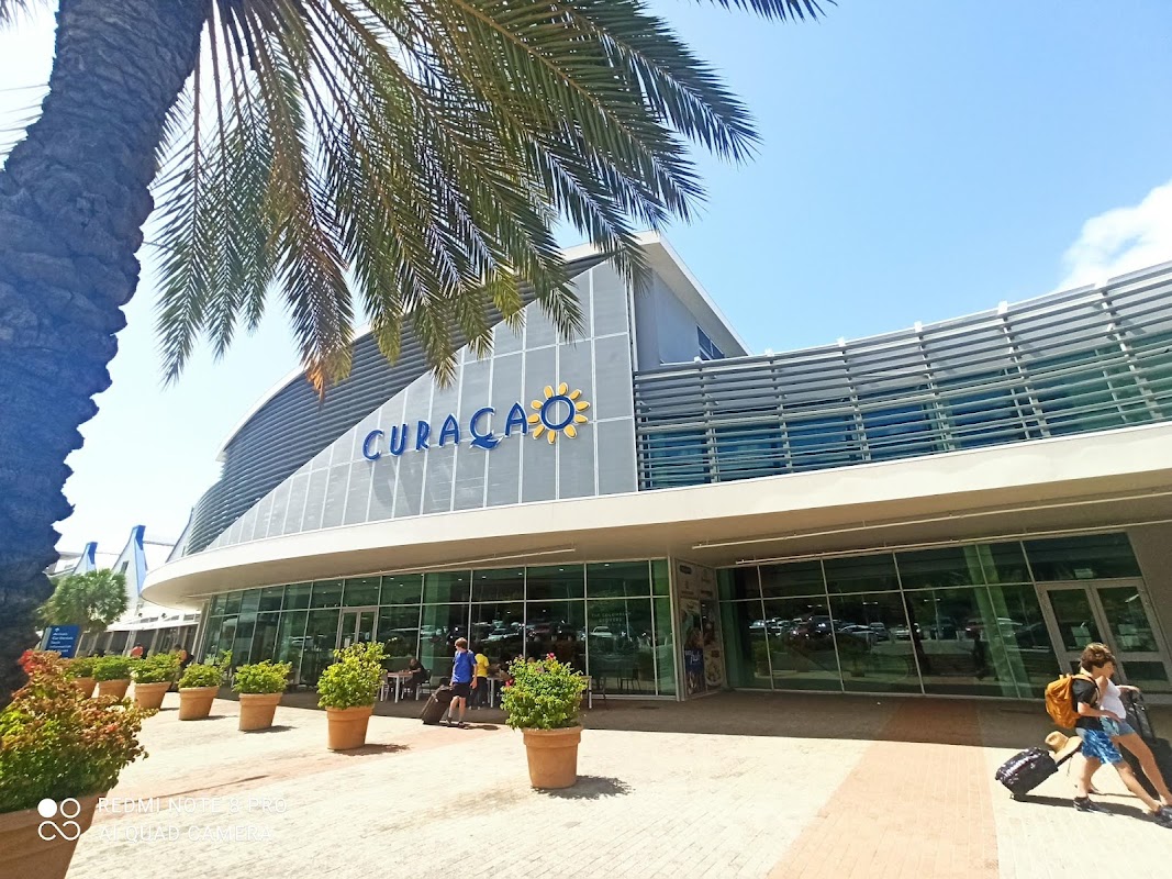 Hato International Business Lounge CUR