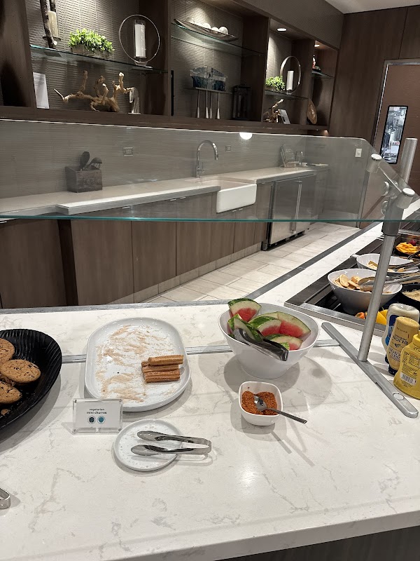 Delta Sky Club Phoenix