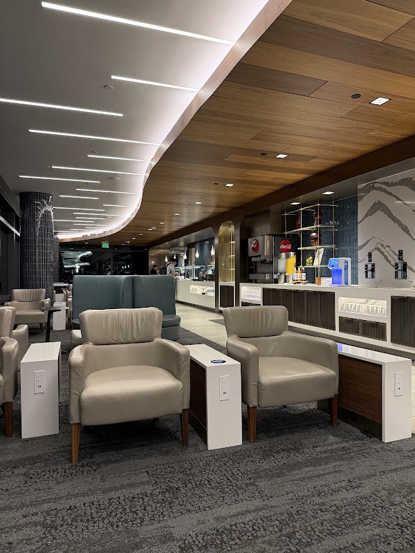 Delta Sky Club MCI