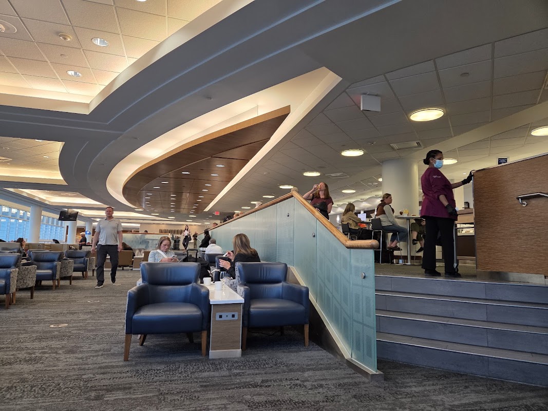 Delta Sky Club MSP (Concourse C)