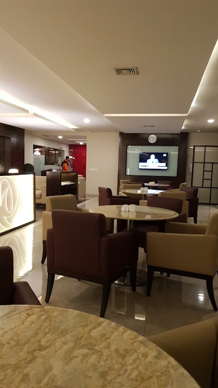 Emirates Lounge KHI