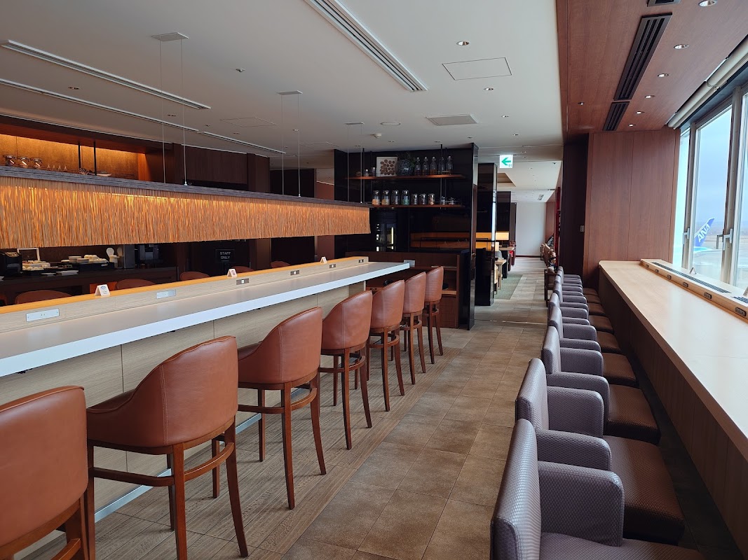 JAL Lounge CTS