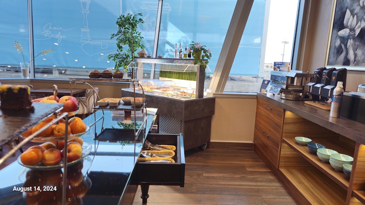 Lufthansa Lounge BUD T2B