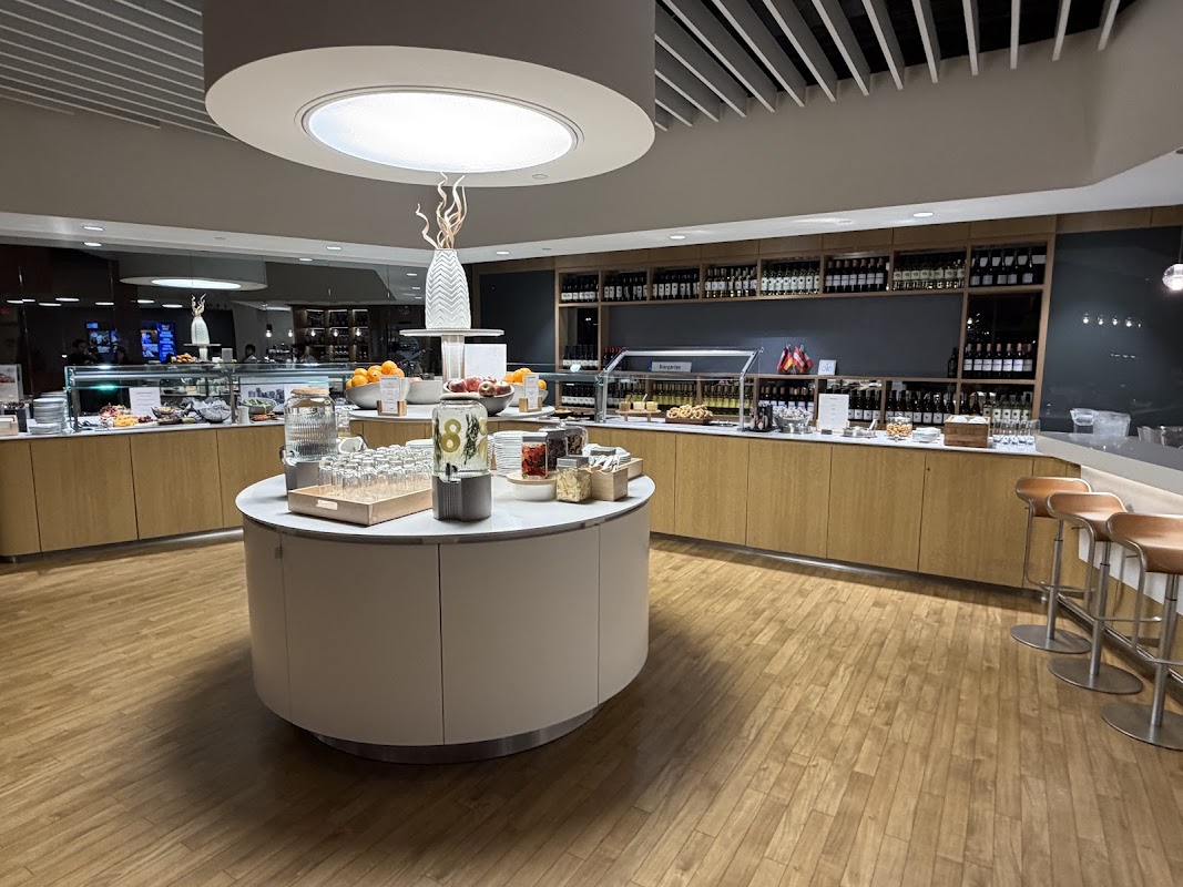 Lufthansa Business Lounge Boston
