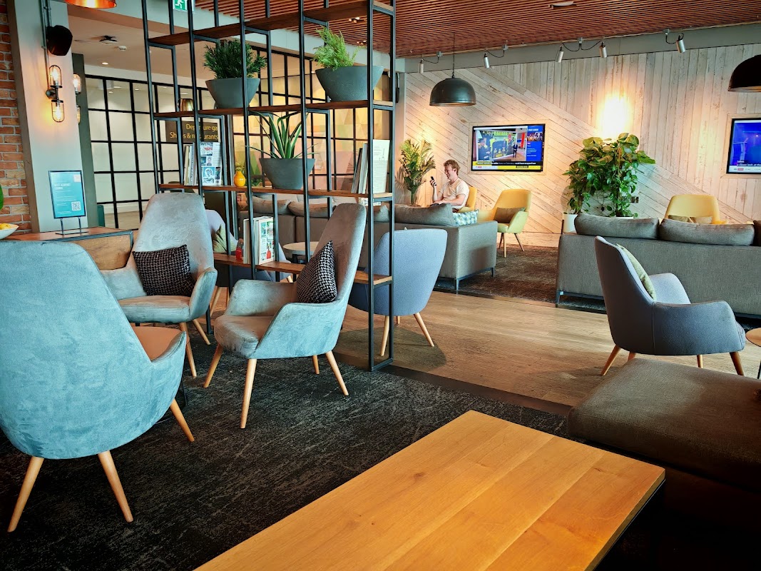 My Lounge Gatwick South