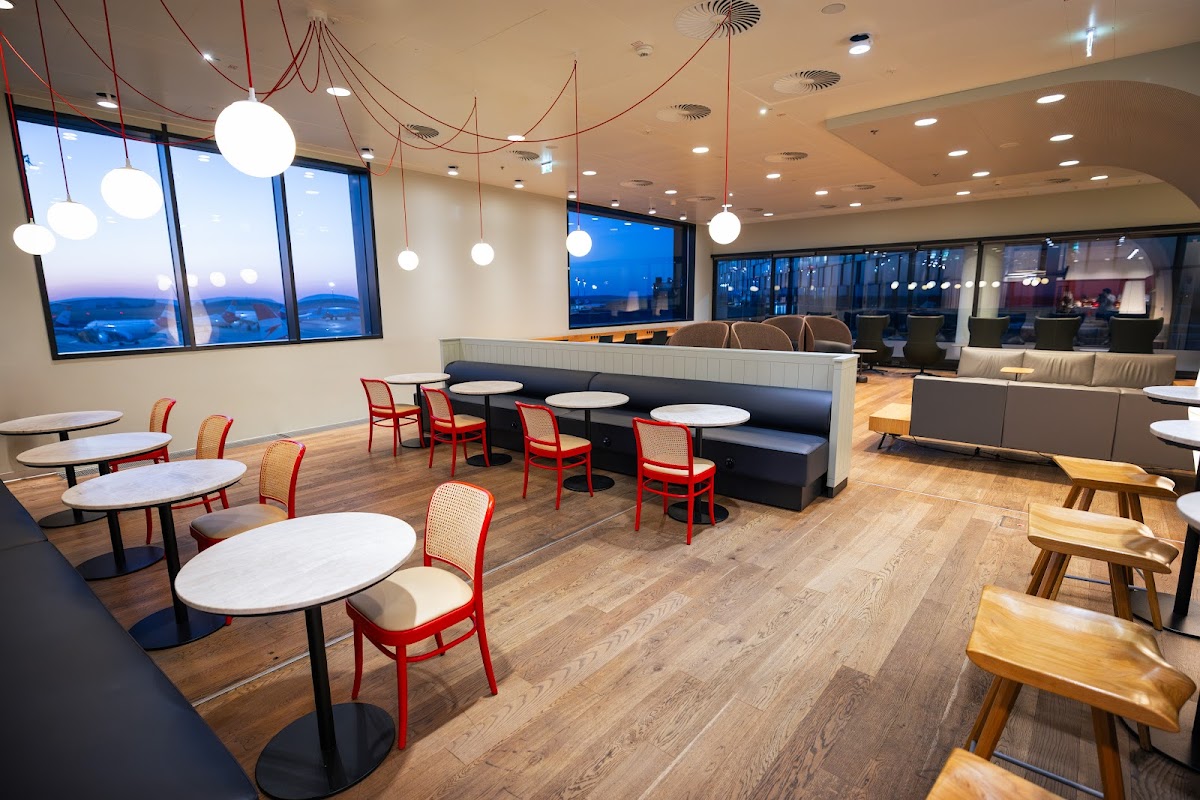 Austrian Airlines Senator Lounge VIE Gates C-D