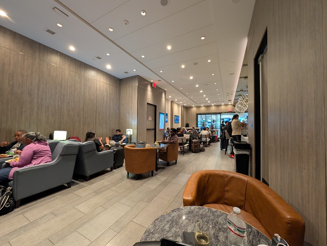 Plaza Premium Lounge DFW (Terminal E)