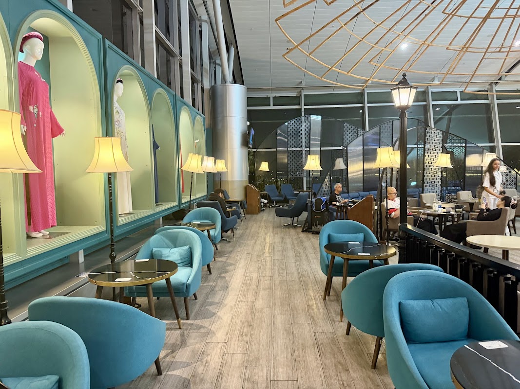The Daewoo Lounge SGN Domestic
