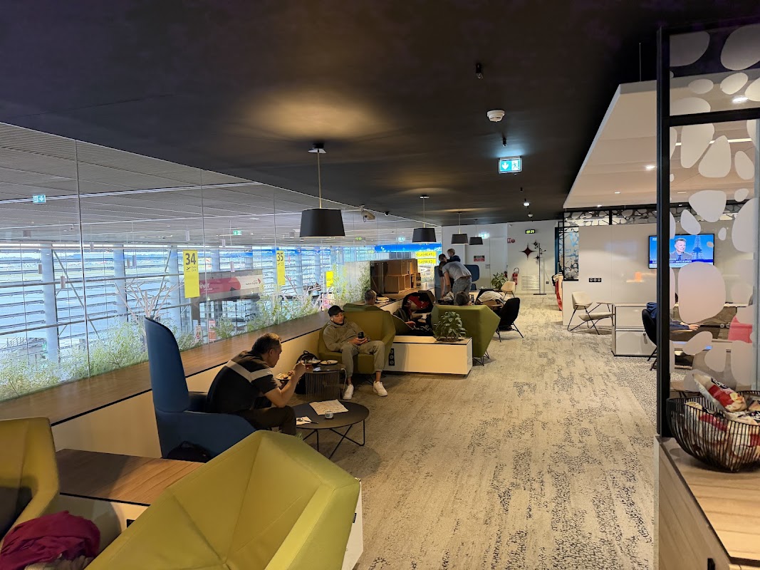 Toulouse-Blagnac Airport Lounge