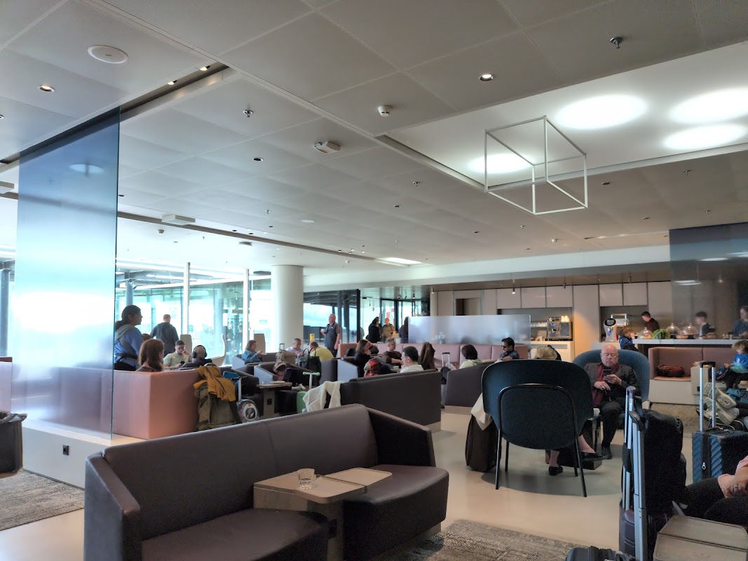 Aspire Lounge 26 AMS Non-Schengen