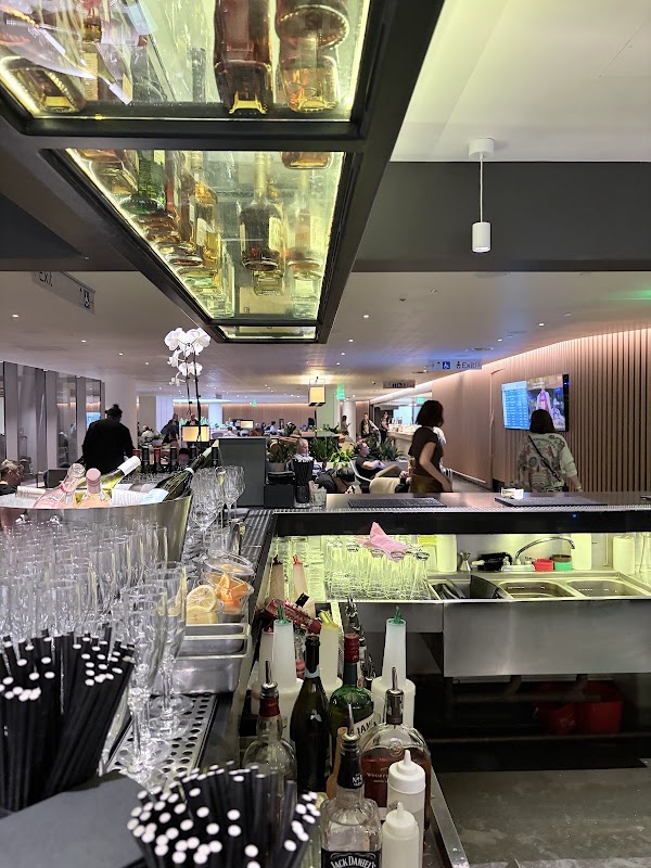Qantas International Business Lounge