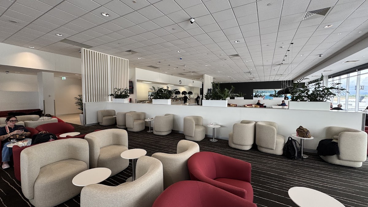 Qantas Club