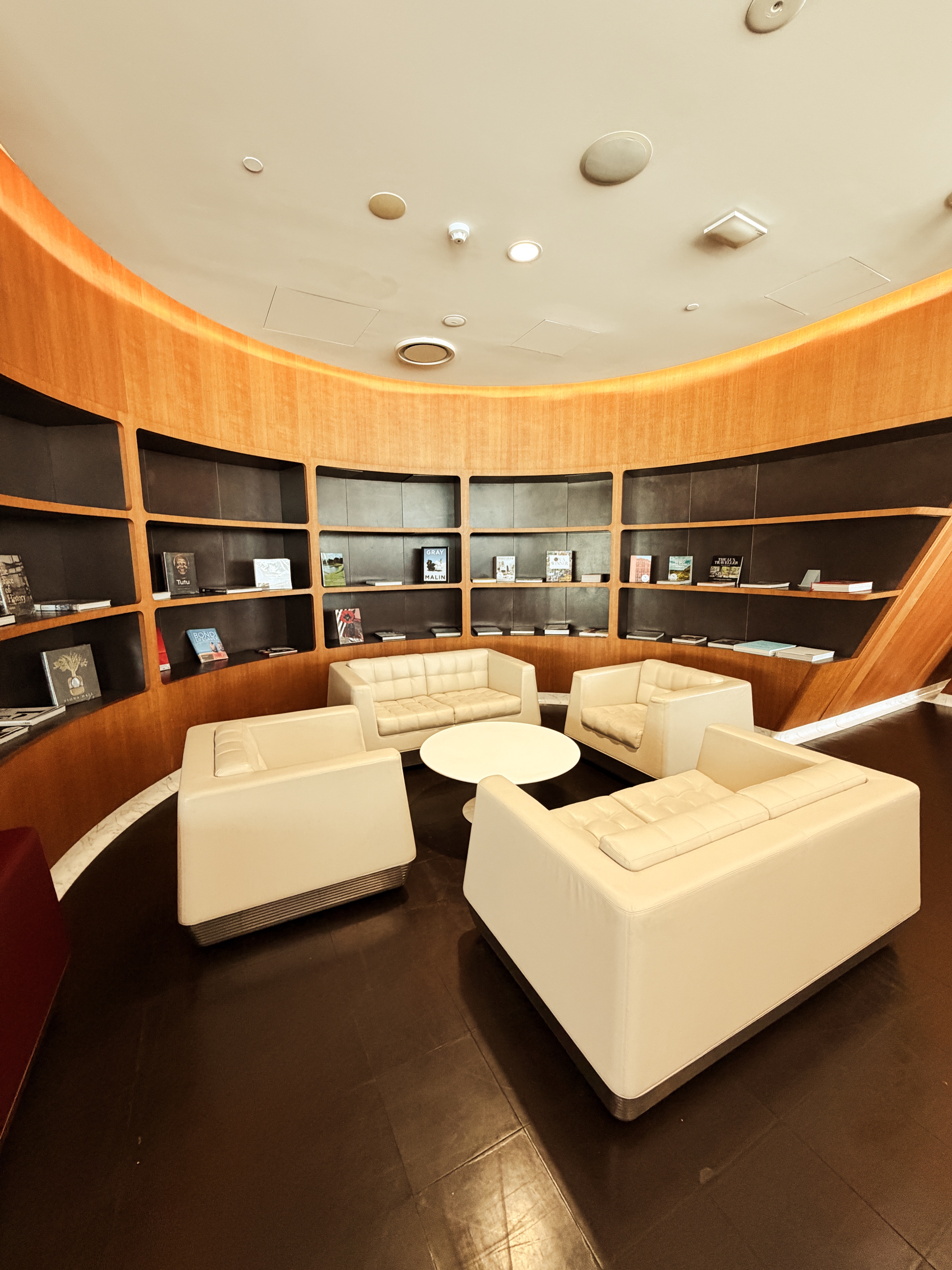 Qantas International First Lounge SYD T1 — photo 4 of 4