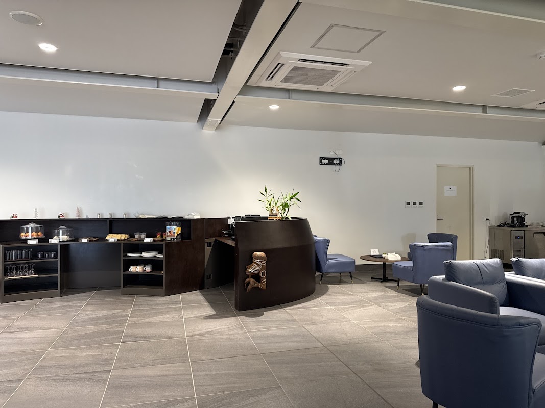 Solomon Airlines Business Lounge HIR