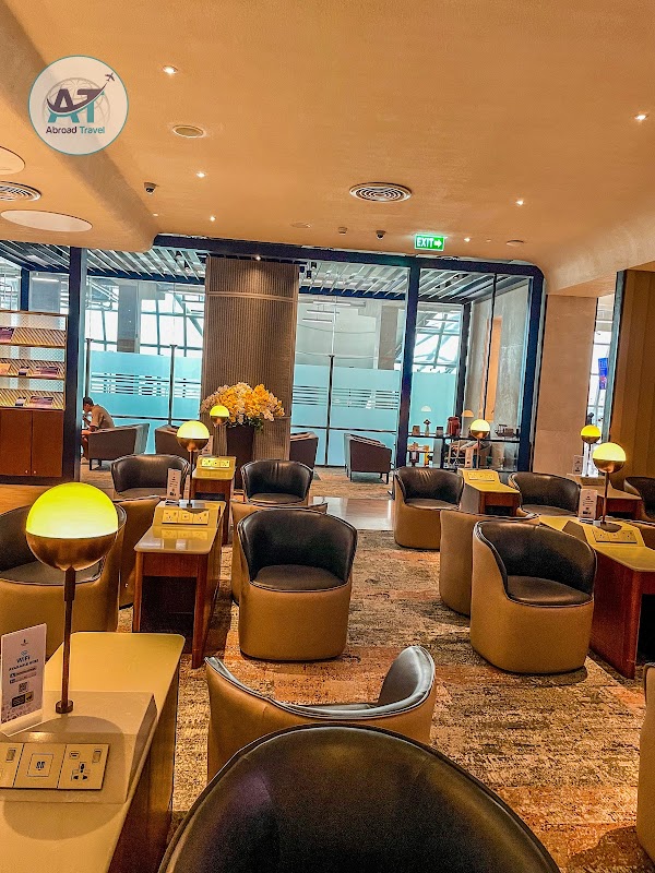 Singapore Airlines SilverKris Lounge BKK